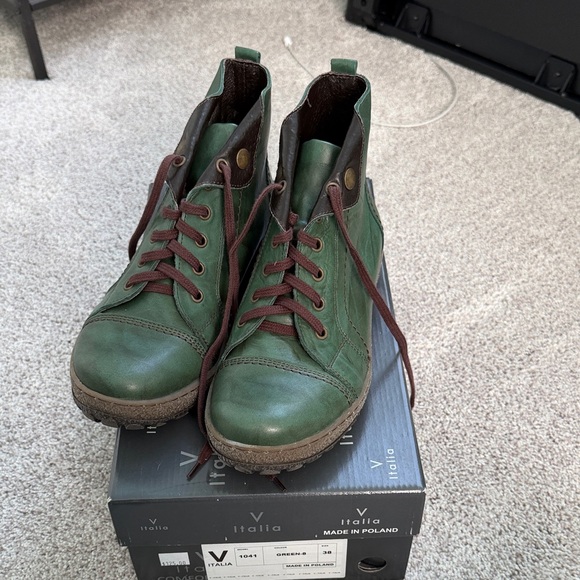 V Italia Women's Green Leather Ankle Boots - Picture 3 of 4